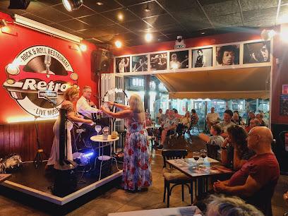 Retro Bar & Restaurant