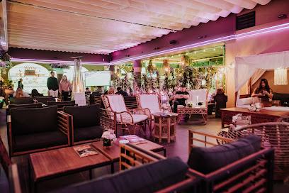 Cafe Le Parisien