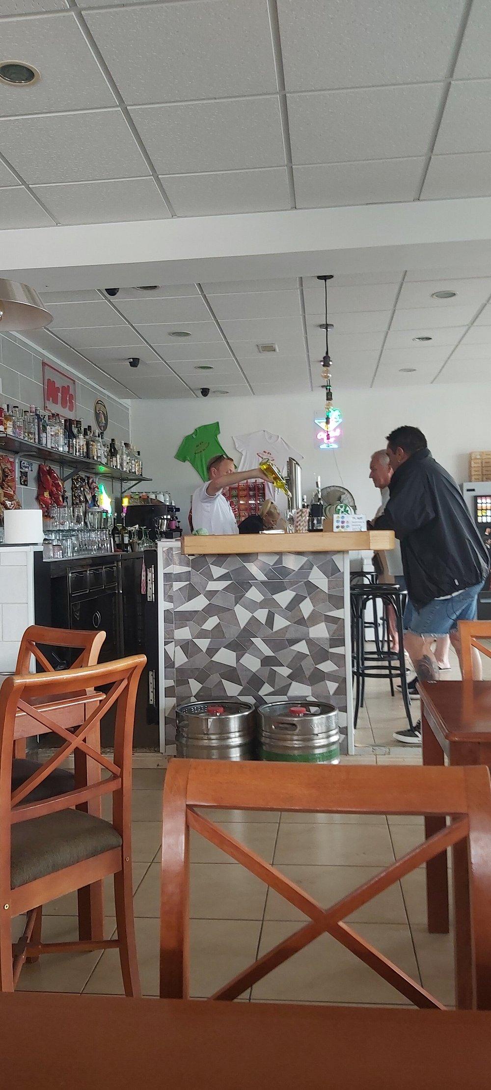 Mr B's Bar