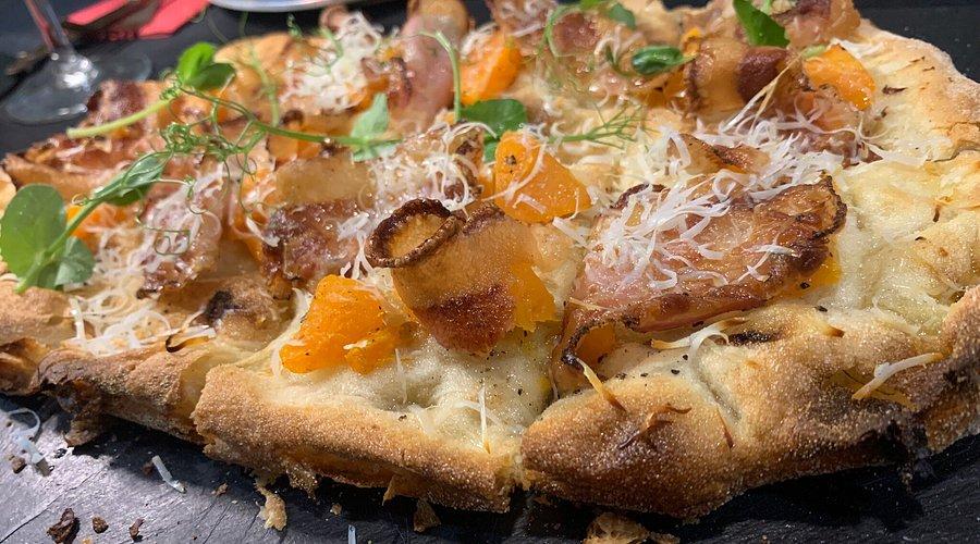 Rarebottleshop Restaurant