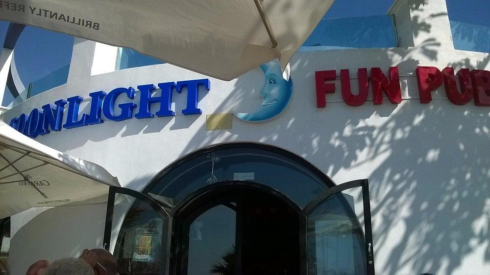 Moonlight Fun Pub