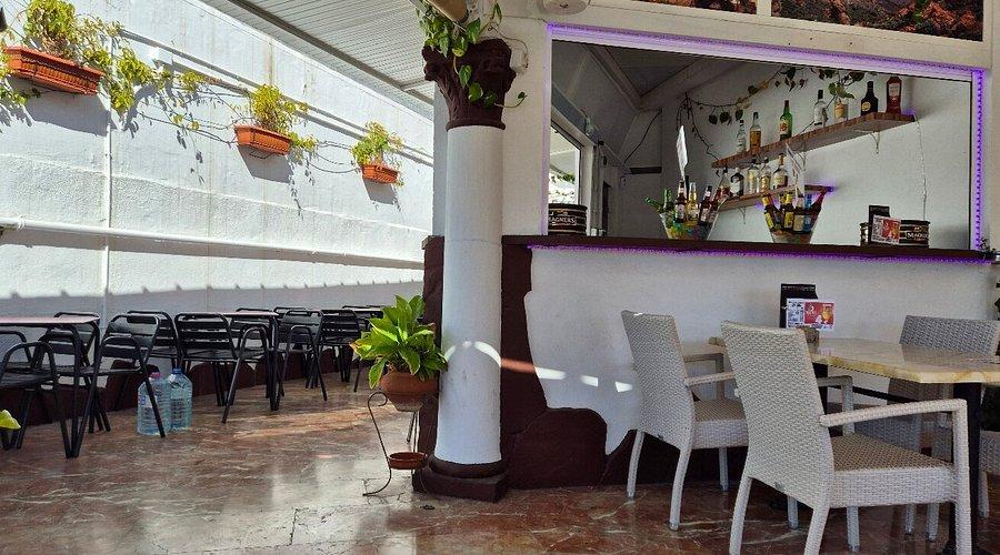Petra’s Bar