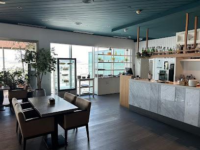Blue 17 Roof Top Restaurant & Bar