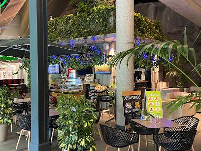 Pamarosa Bar & Café